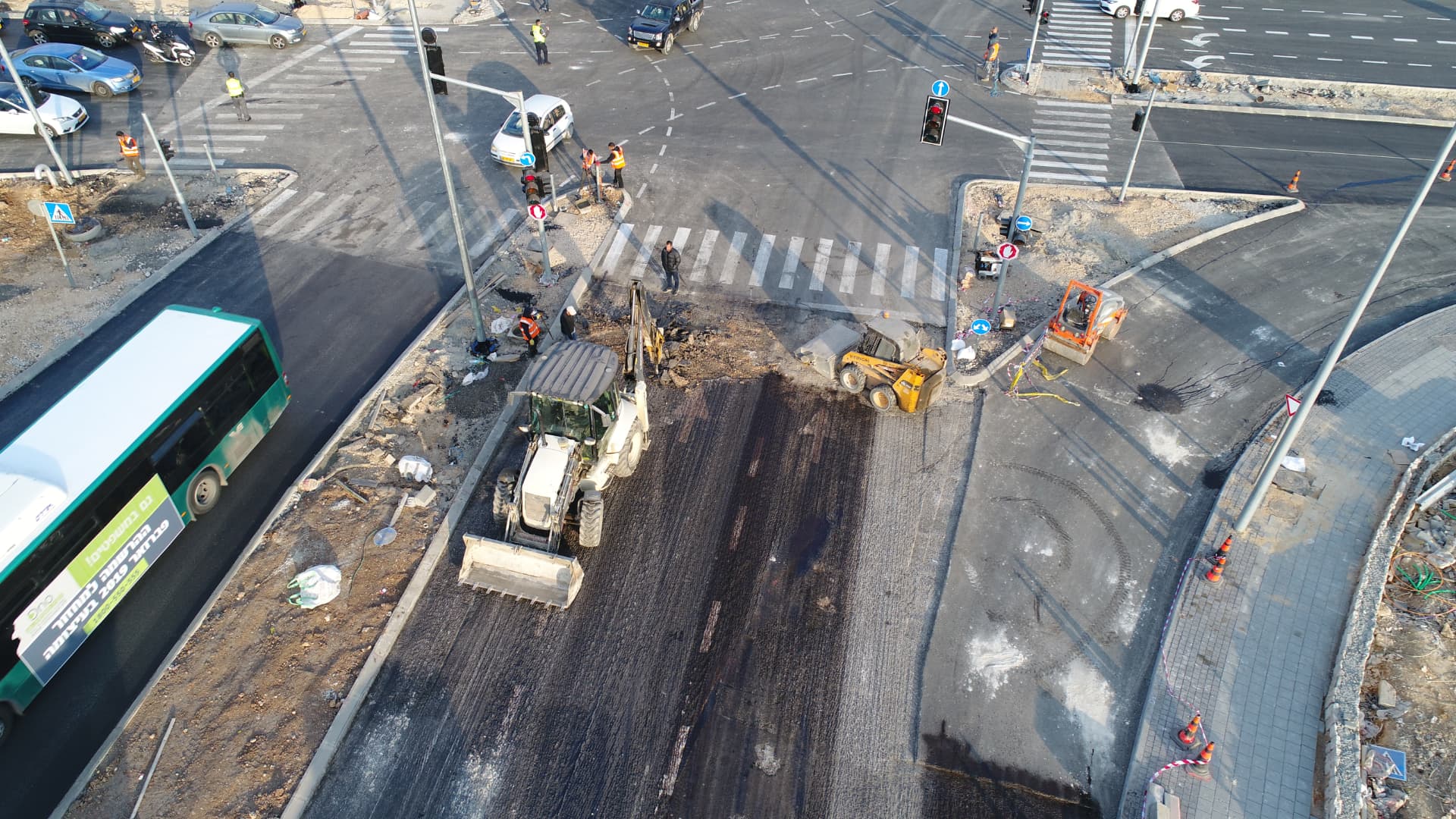 הר חומה, ירושלים — הפיכת מעגלי תנועה בכניסה לשכונה לצמתים מרומזרים — 6