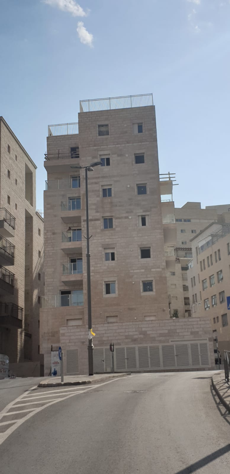פרויקט רוממה, אהליאב 20 ירושלים — תמונה 1